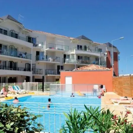 Nice In A With Pool Les Sables-dʼOlonne