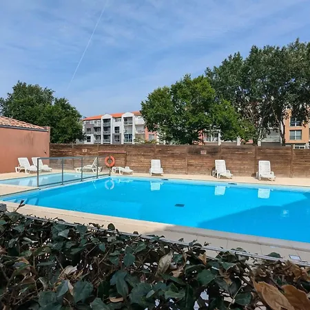 Nice In A With Pool Les Sables-dʼOlonne